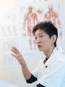 内藤泰弘